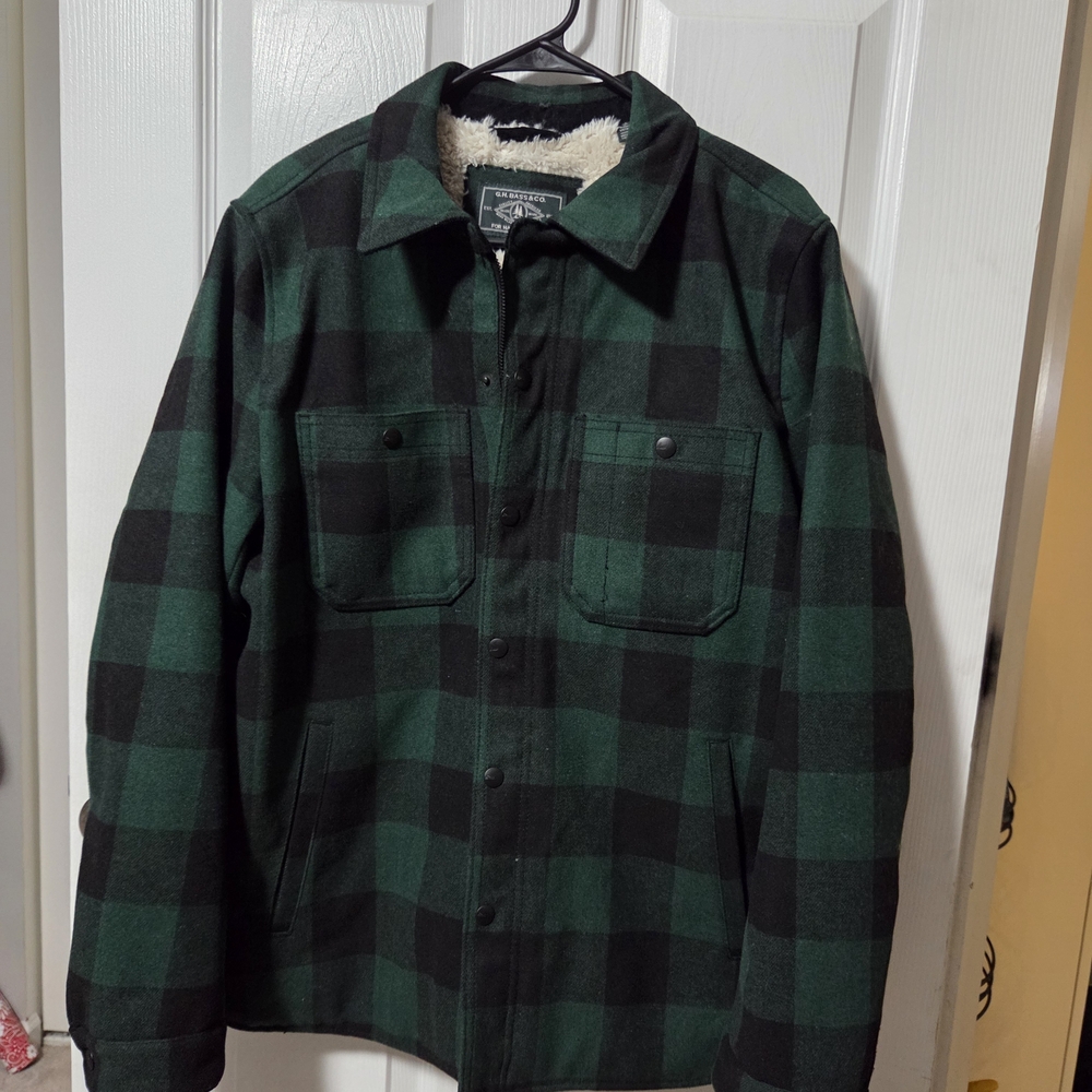 G.H. Bass & Co. Men's Black and Green Checkered Shirt Jacket